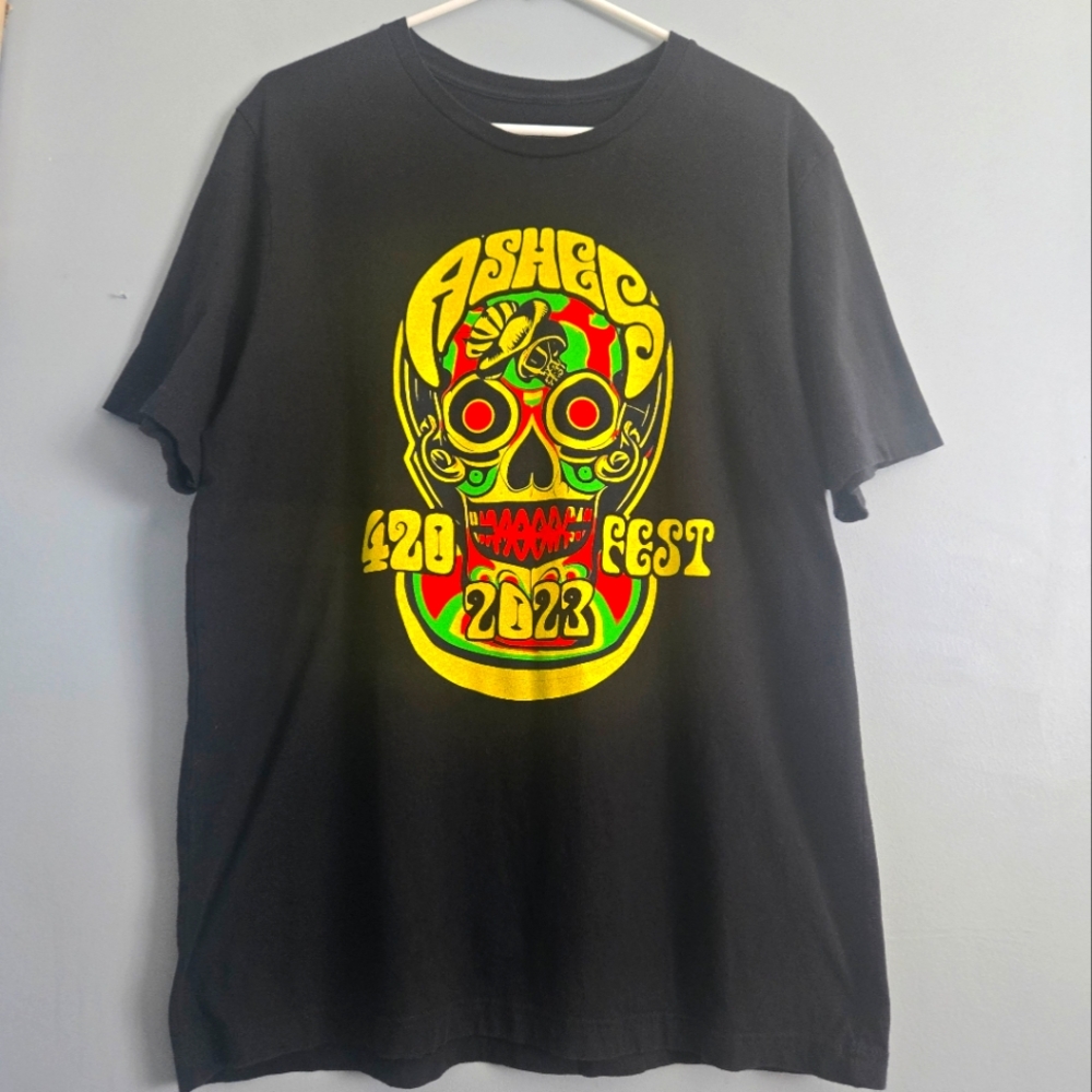 Graphic Regae Colored Skull Graphic T-shirt For Ashes 420 Fest MENS L/XL